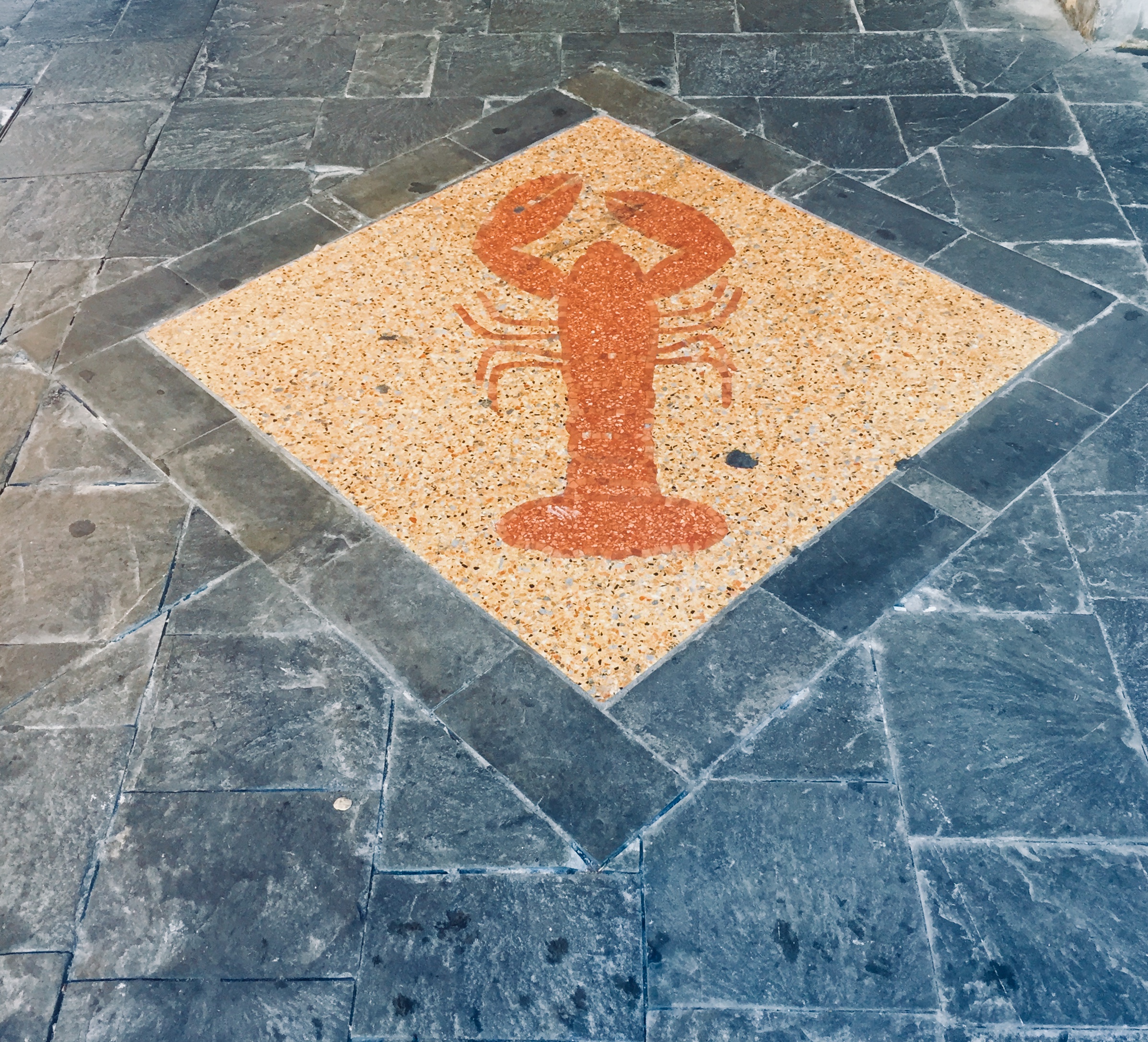 i famosi gamberi di santa li puoi mangiare alla CAMBUSA di fronte a sant'Erasmo