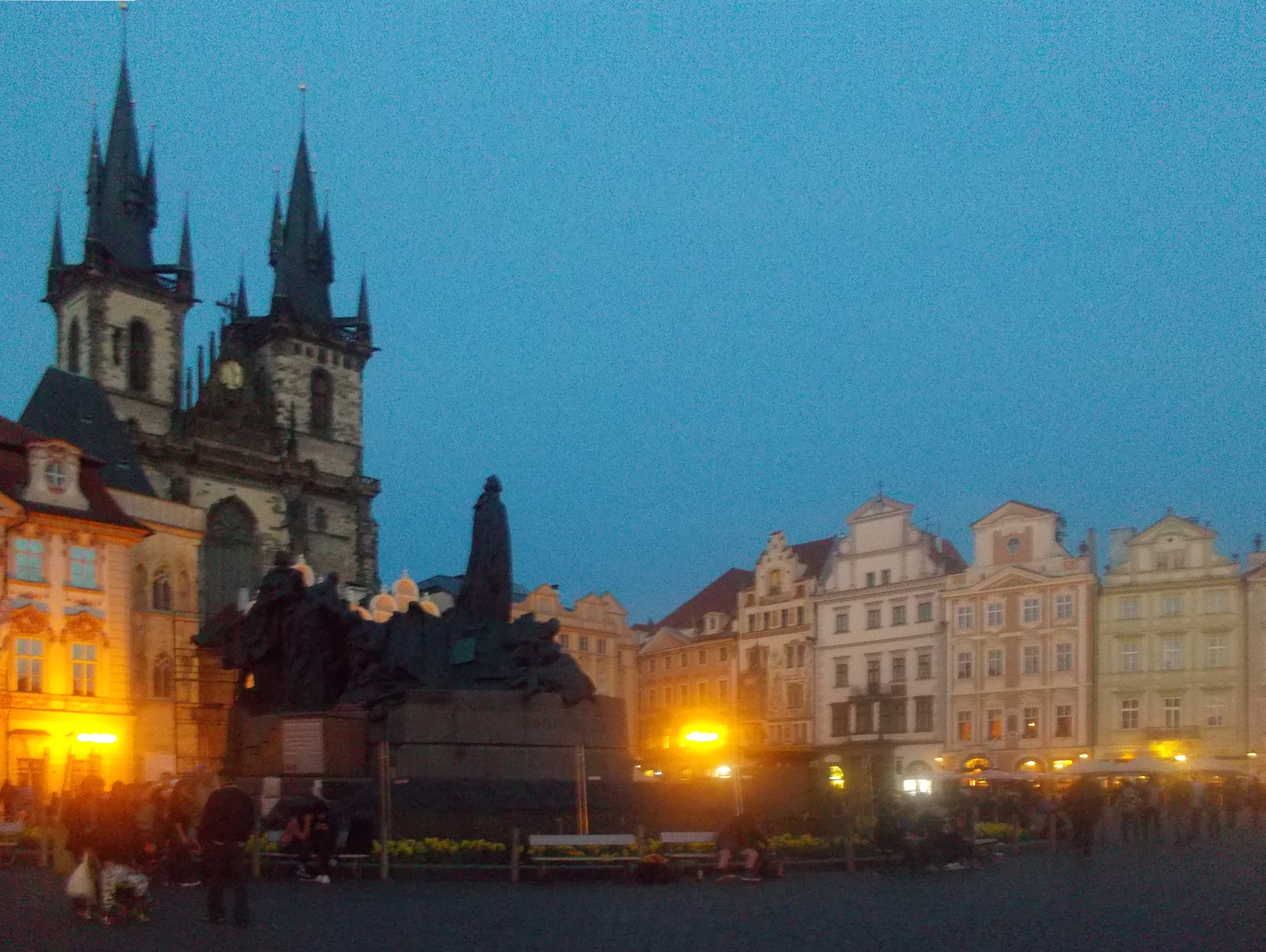 il cielo di Praga al tramonto....