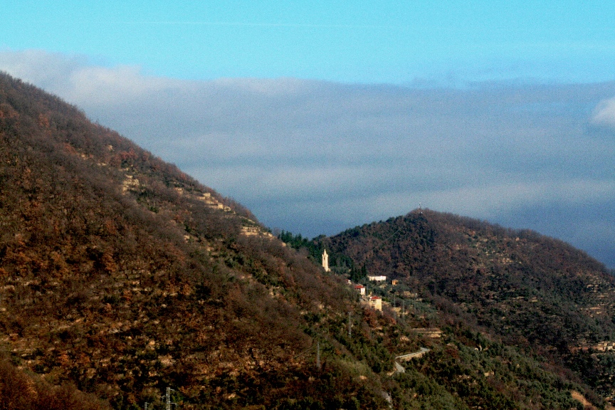 veduta dal piazzale della chiesa