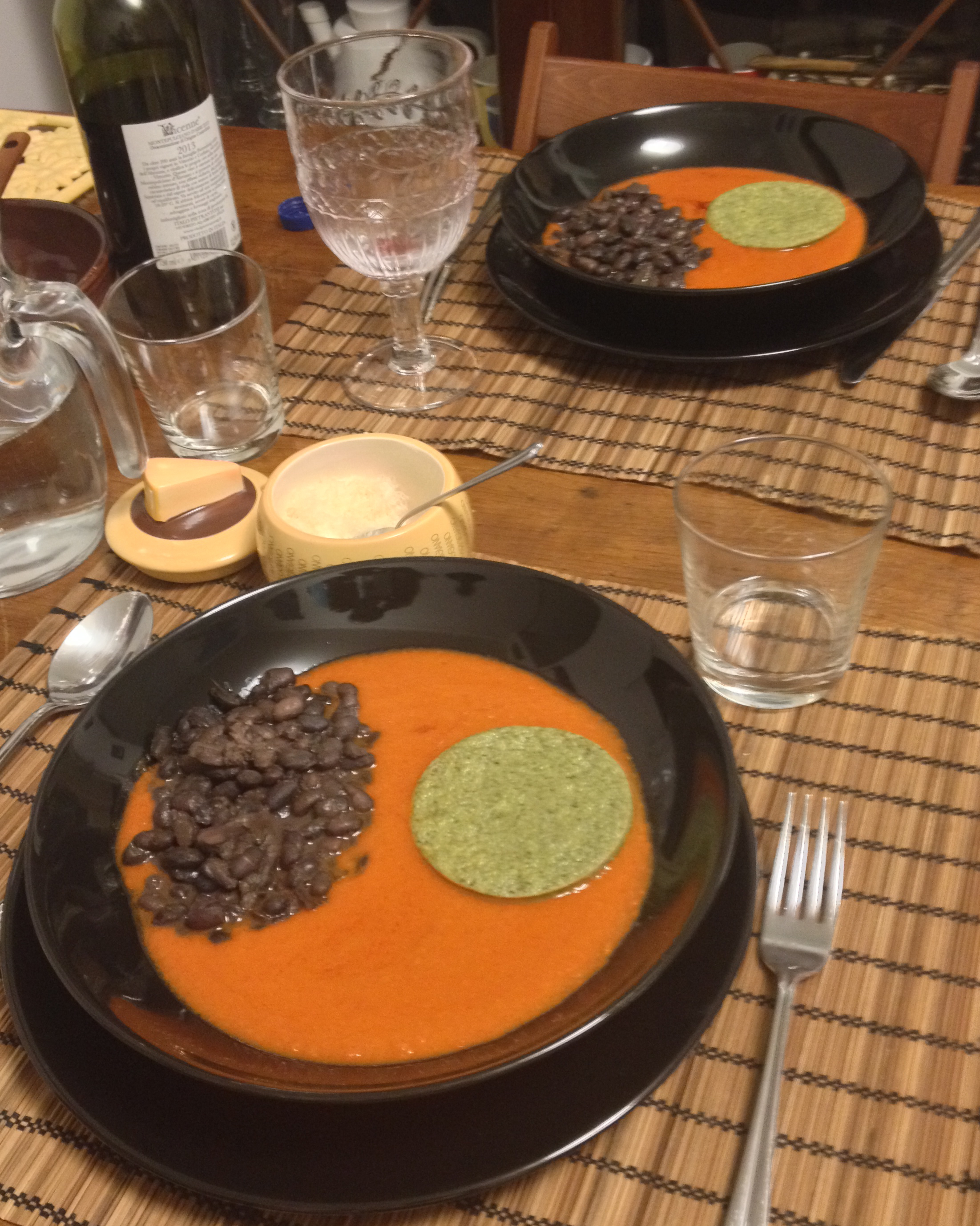 Fagioli stufati , veluteè di peperoni e frittatina alle erbe ...